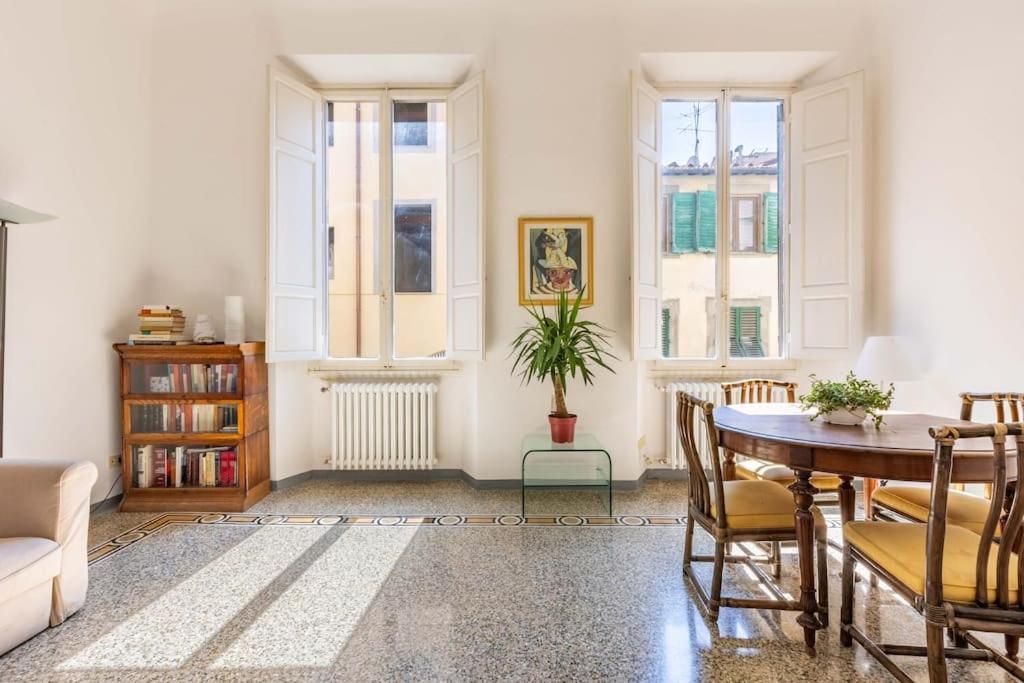 Academia Of Davide Spacious Apartment Флоренція Екстер'єр фото