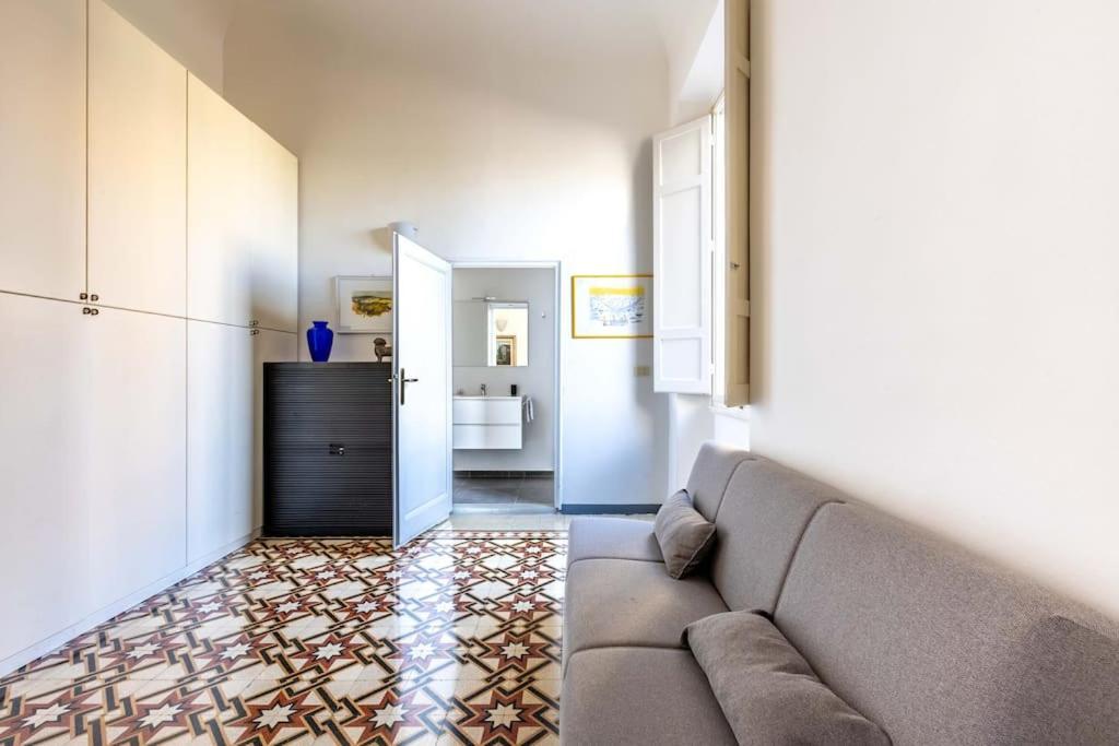 Academia Of Davide Spacious Apartment Флоренція Екстер'єр фото