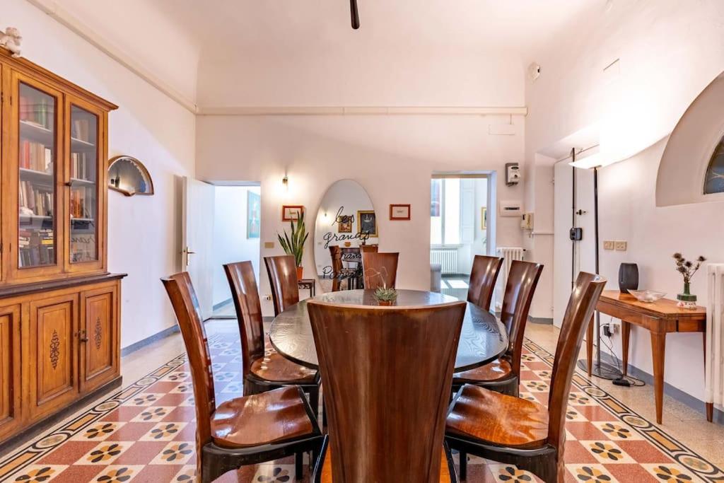 Academia Of Davide Spacious Apartment Флоренція Екстер'єр фото