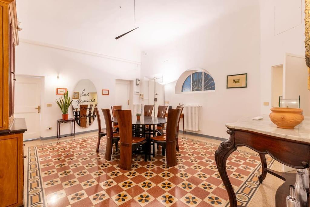 Academia Of Davide Spacious Apartment Флоренція Екстер'єр фото